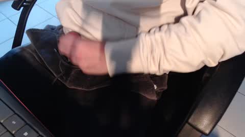 roccocorleone online show from January 6, 12:57 pm