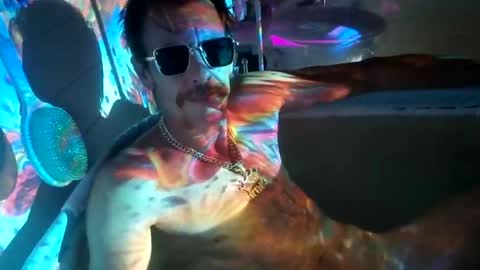 Snapshot of rod77knee chatting on February 22, 11:24 am rod77knee online show from February 22, 11:24 am