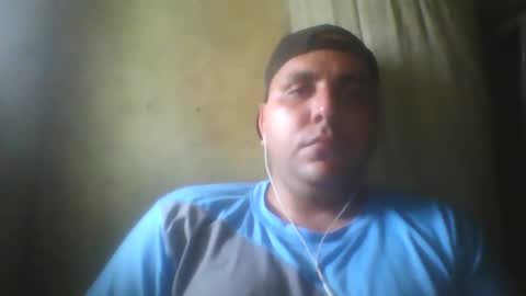 Snapshot of roger3600 chatting on October 25, 7:04 pm Roger online show from October 25, 7:04 pm