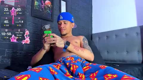 Roman Cartier online show from December 14, 7:04 am