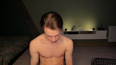 Snapshot of romeo_mercy chatting on December 5, 5:18 pm Romeo online show from December 5, 5:18 pm