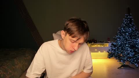 Snapshot of romeo_mercy chatting on December 28, 10:25 am Romeo online show from December 28, 10:25 am