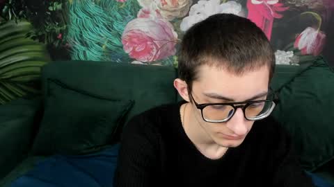 ronbevs online show from April 11, 7:50 pm