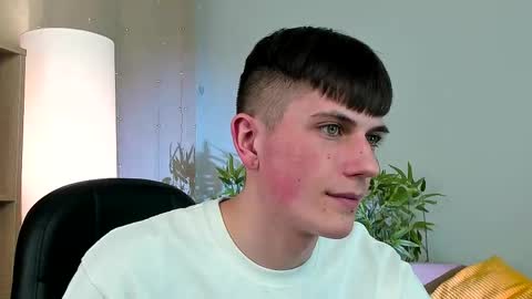 Rony online show from March 2, 8:27 pm