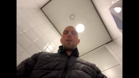 rotteei1 online show from October 14, 8:21 am