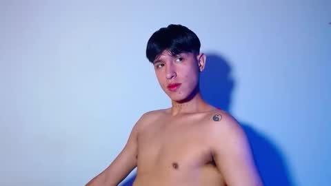 rowanboy23 online show from November 16, 9:06 pm