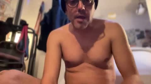 Subhole caged online show from December 19, 3:42 pm