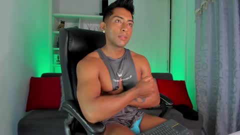 Snapshot of ryanboy30 chatting on December 6, 3:33 pm ryanboy30 online show from December 6, 3:33 pm