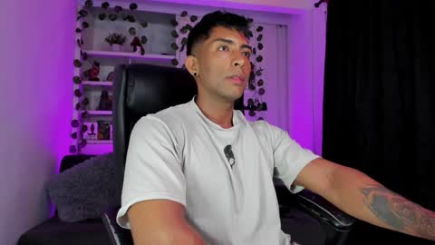 Snapshot of ryanboy30 chatting on January 1, 7:09 am ryanboy30 online show from January 1, 7:09 am