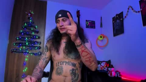 leopmonk help me reach 100 thumbs up online show from December 9, 3:56 pm