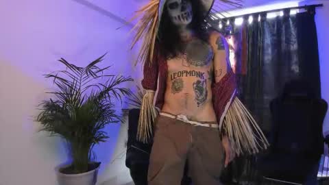 leopmonk help me reach 100 thumbs up online show from October 31, 3:48 pm