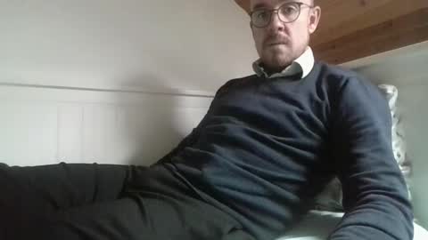 s_i_q online show from November 17, 1:47 pm