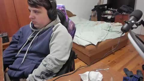 1141323  my Lord Mister Max   moms treasure online show from February 12, 9:01 pm