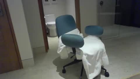 sacredbull90 online show from April 11, 7:45 am