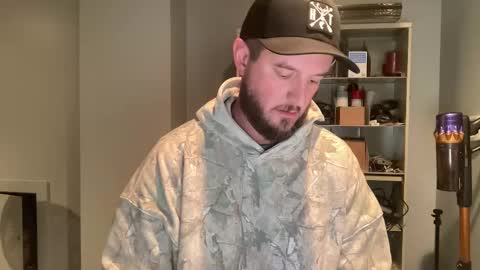 sacredroses online show from November 10, 4:23 pm