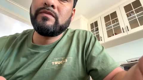 sal cumplaciente online show from March 16, 4:44 pm