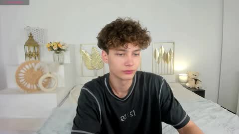 Sam online show from October 8, 2:10 pm