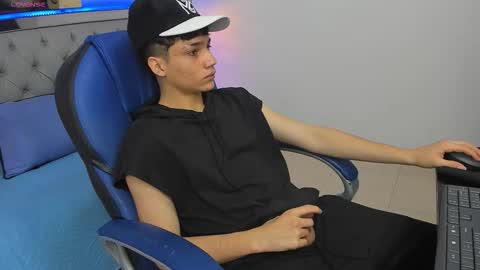 Sam online show from March 6, 1:08 pm