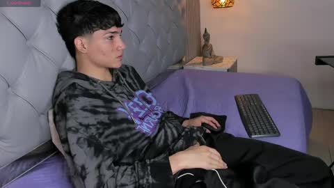 Sam online show from April 17, 1:03 pm