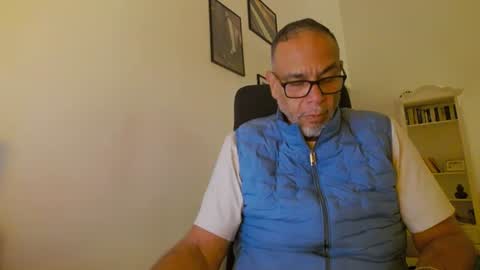 Sam online show from July 4, 7:50 pm