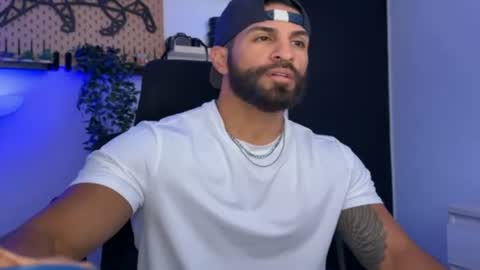 Sam Dornan online show from July 18, 1:38 pm