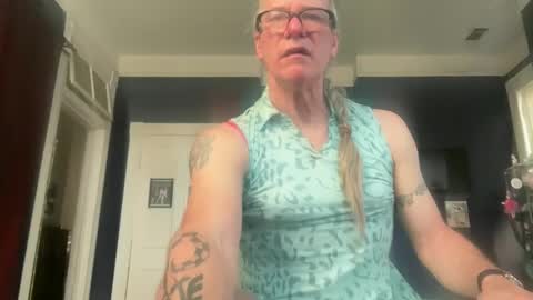 Samuel or Samantha online show from March 9, 10:15 pm