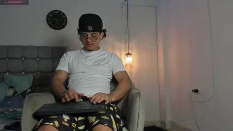 samxx_muscle online show from November 19, 3:01 pm