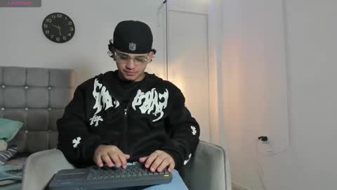 samxx_muscle online show from November 12, 1:39 pm