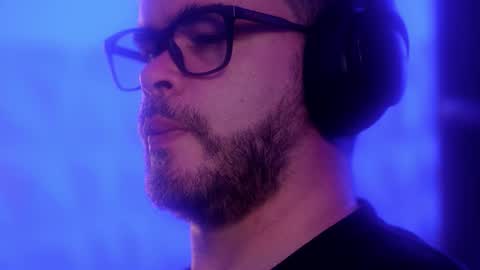 Sanders online show from December 18, 4:52 am