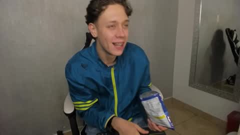 Julius Novachrono  online show from October 22, 8:00 pm