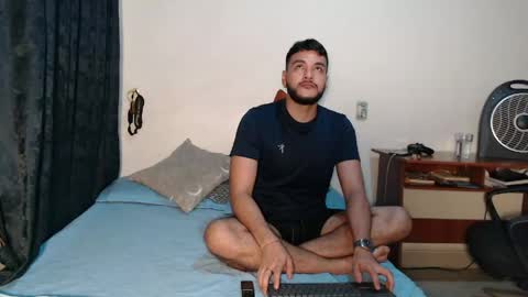 santiexxx online show from May 24, 1:11 am