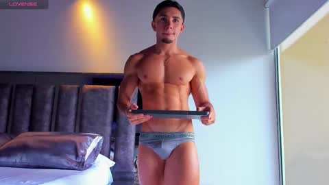 Santiago Seans online show from October 4, 3:39 pm