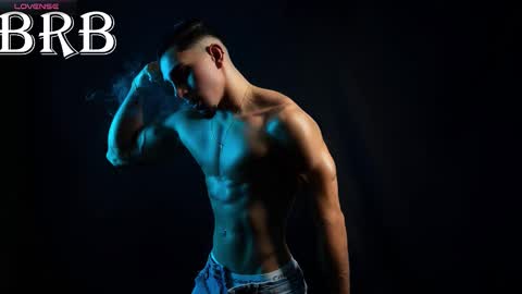 Santiago Seans online show from February 15, 1:30 pm