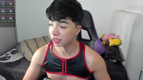 Mr. Santiago online show from December 4, 12:58 pm