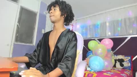 santy online show from December 17, 12:12 pm