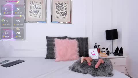 Santiago Carrington online show from February 4, 6:04 am