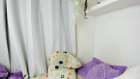 kitty online show from December 23, 4:55 am