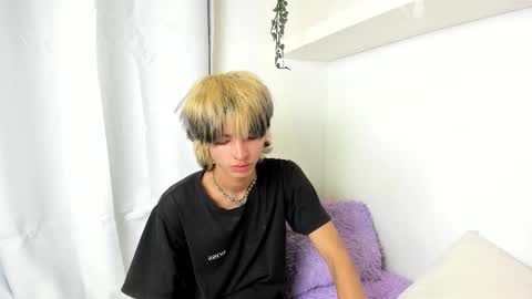 kitty online show from December 22, 5:12 am