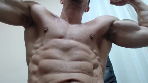 saradorj92 online show from October 12, 8:19 am