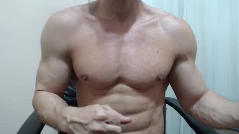 saradorj92 online show from September 14, 7:10 am