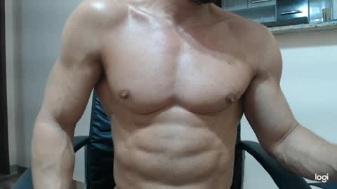 saradorj92 online show from February 10, 5:36 am