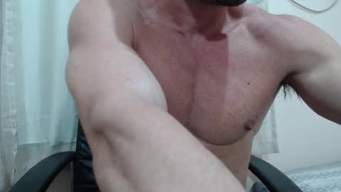 saradorj92 online show from September 12, 4:56 am