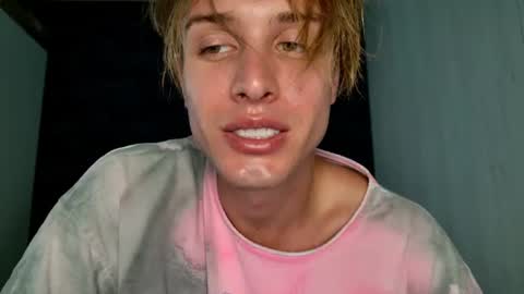 Sasha --  online show from July 8, 12:42 pm