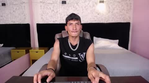 SavageLover  online show from November 25, 4:03 am