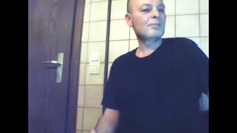 schnibschnab online show from December 16, 2:51 am