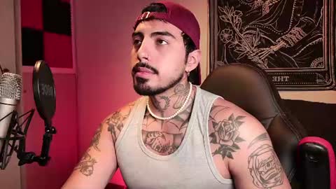 Alejandro help me to reach 200 thumps up online show from June 27, 6:27 am