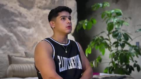 Andrew Flintt online show from April 11, 3:24 am