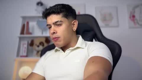 Andrew Flintt online show from December 21, 12:40 am