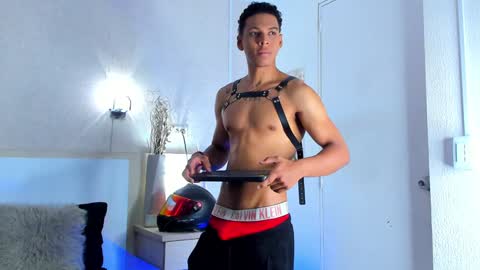 scottvitale online show from February 5, 8:04 pm