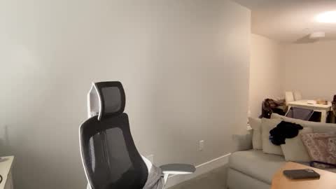 Scotty online show from April 23, 3:11 am